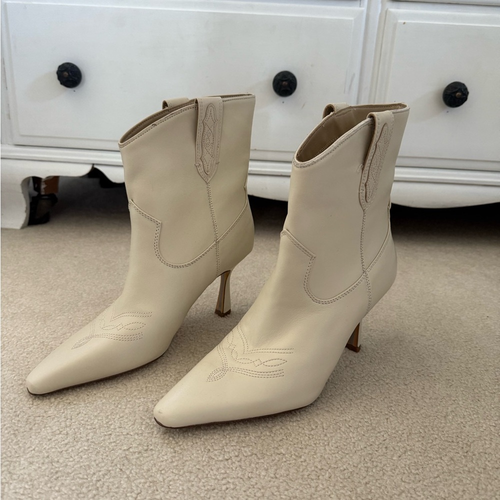 Sam Edelman women’s Moe stiletto western bootie